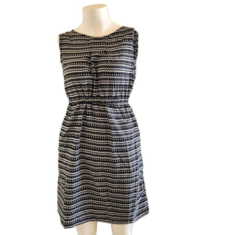 American Leisure M striped geometric lightweight sleeveless dress above knee